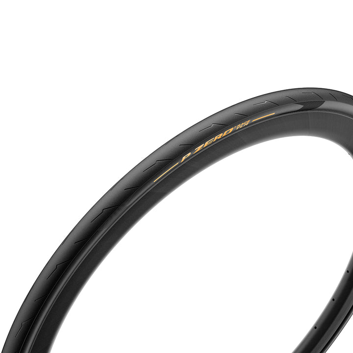P ZERO Race TLR Gold - tread 1